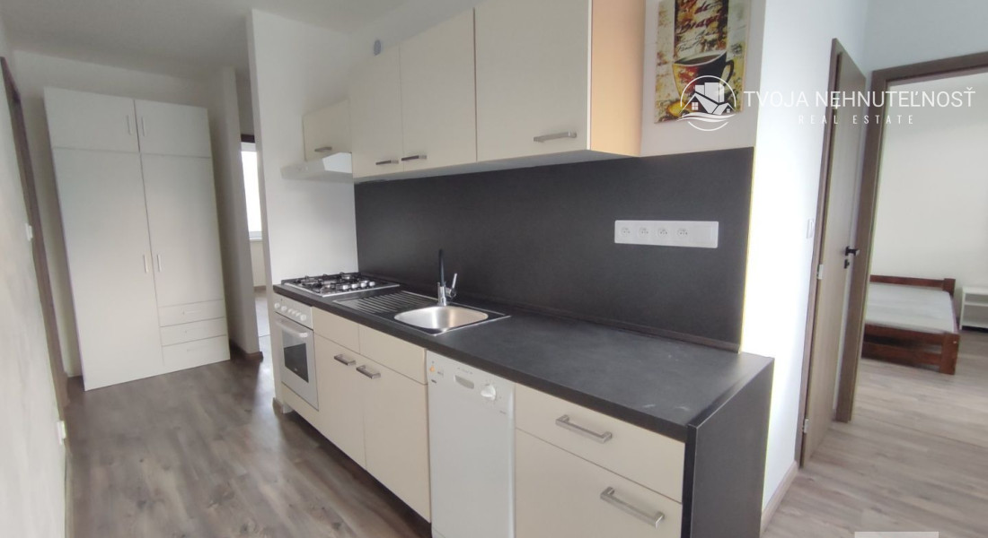 Prenajatý do 30.09.2024... 4 izbový byt po kompletnej rekonštrukcii na sídlisku 3 v Prešove