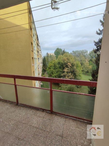 Prenajatý do 30.09.2024... 4 izbový byt po kompletnej rekonštrukcii na sídlisku 3 v Prešove