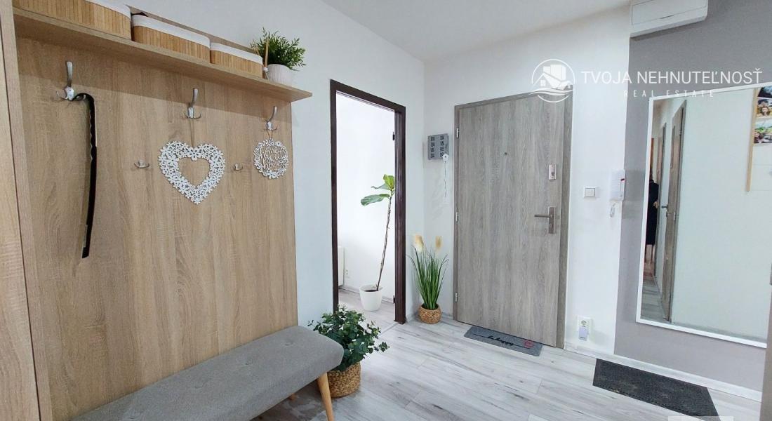 Prenajatý 1.5.2025....Prekrásny 2 izbový byt Sídlisko 3, Prostějovská, kompletná rekonštrukcia, zariadený, ihneď pripravený na bývanie