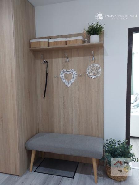 Prenajatý 1.5.2025....Prekrásny 2 izbový byt Sídlisko 3, Prostějovská, kompletná rekonštrukcia, zariadený, ihneď pripravený na bývanie