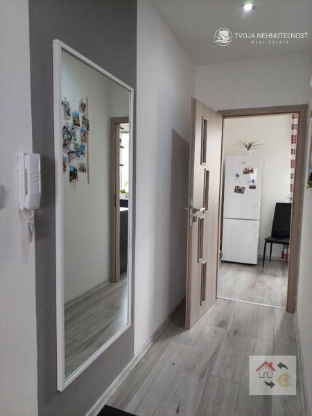 Prenajatý 1.5.2025....Prekrásny 2 izbový byt Sídlisko 3, Prostějovská, kompletná rekonštrukcia, zariadený, ihneď pripravený na bývanie