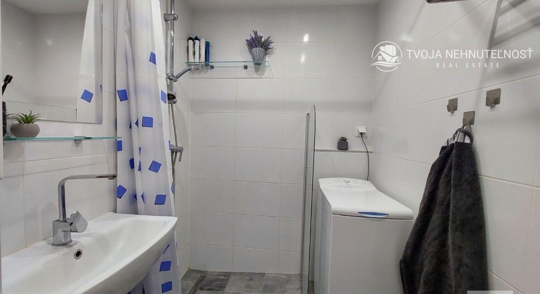 Prenajatý 1.5.2025....Prekrásny 2 izbový byt Sídlisko 3, Prostějovská, kompletná rekonštrukcia, zariadený, ihneď pripravený na bývanie