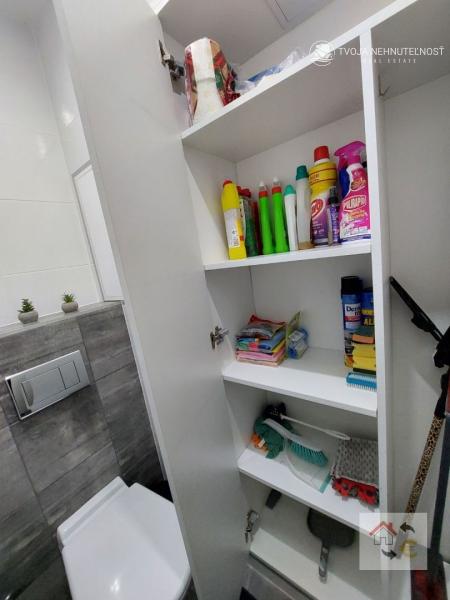 Prenajatý 1.5.2025....Prekrásny 2 izbový byt Sídlisko 3, Prostějovská, kompletná rekonštrukcia, zariadený, ihneď pripravený na bývanie