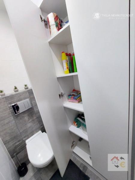 Prenajatý 1.5.2025....Prekrásny 2 izbový byt Sídlisko 3, Prostějovská, kompletná rekonštrukcia, zariadený, ihneď pripravený na bývanie