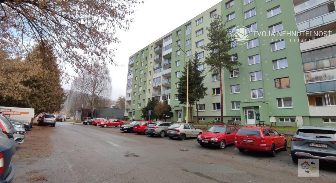 Prenajatý 1.5.2025....Prekrásny 2 izbový byt Sídlisko 3, Prostějovská, kompletná rekonštrukcia, zariadený, ihneď pripravený na bývanie