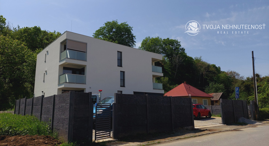 Prenajatý do 1.5.2025....4 izbový byt v nádhernom prostredí blízko lesa Pod Kamennou baňou v Prešove