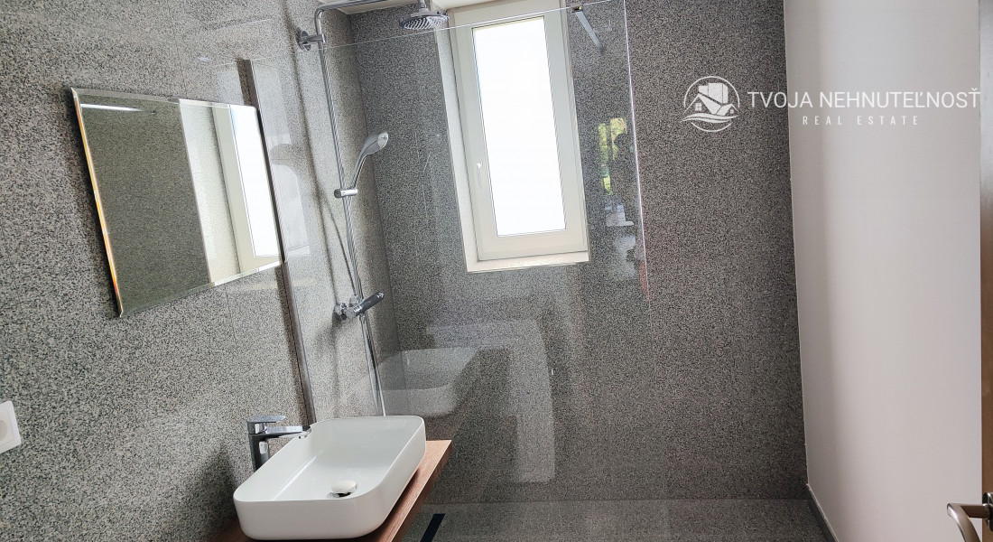 Prenajatý do 1.5.2025....4 izbový byt v nádhernom prostredí blízko lesa Pod Kamennou baňou v Prešove