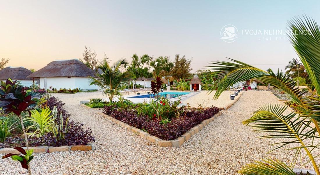 Zaria resort Zanzibar - luxusný poschodový dom, balkón s výhľadom na more a záhradou pre dve osoby D08