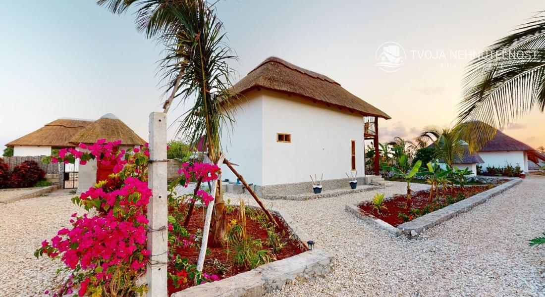 Zaria resort Zanzibar - luxusný poschodový dom, balkón s výhľadom na more a záhradou pre dve osoby D08