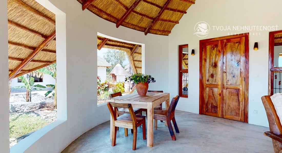 Zaria resort Zanzibar - dovolenkový prenájom bungalovu s dvomi spálňami a záhradou pre 2 páry D11