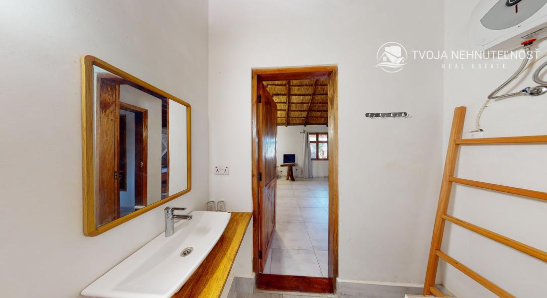 Zaria resort Zanzibar - dovolenkový prenájom bungalovu s dvomi spálňami a záhradou pre 2 páry D11