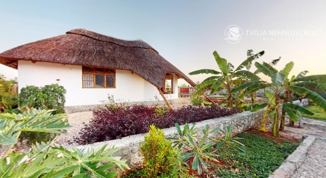 Zaria resort Zanzibar - dovolenkový prenájom bungalovu s dvomi spálňami a záhradou pre 2 páry D11