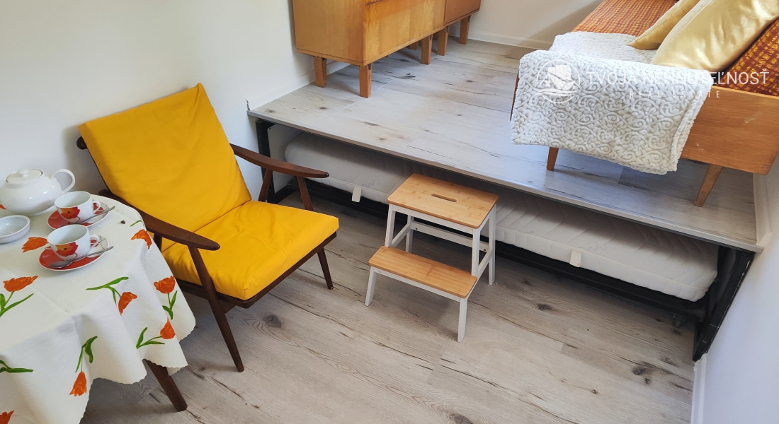 Na prenájom pozemok 800 m2 s malým domčekom na relax