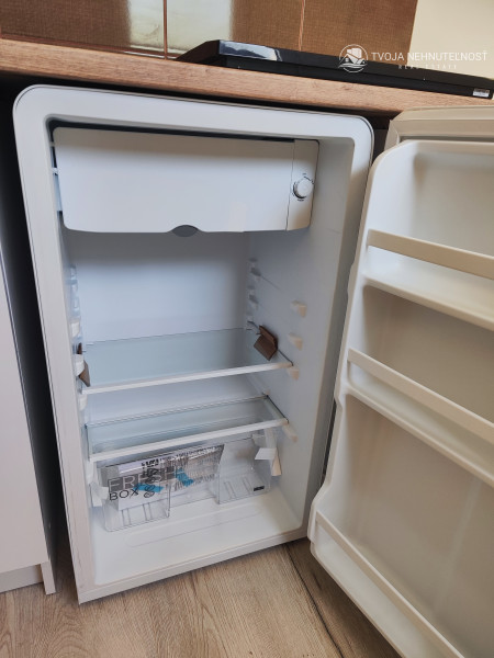 Prenajatý do 1.6.2026.... Malý romantický domček pre jedného, alebo pár, na pozemku 800 m2