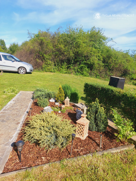 Na predaj murovaná poschodová rekreačná chata Domaša