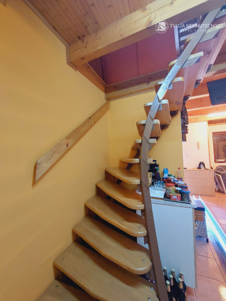 Na predaj murovaná poschodová rekreačná chata Domaša