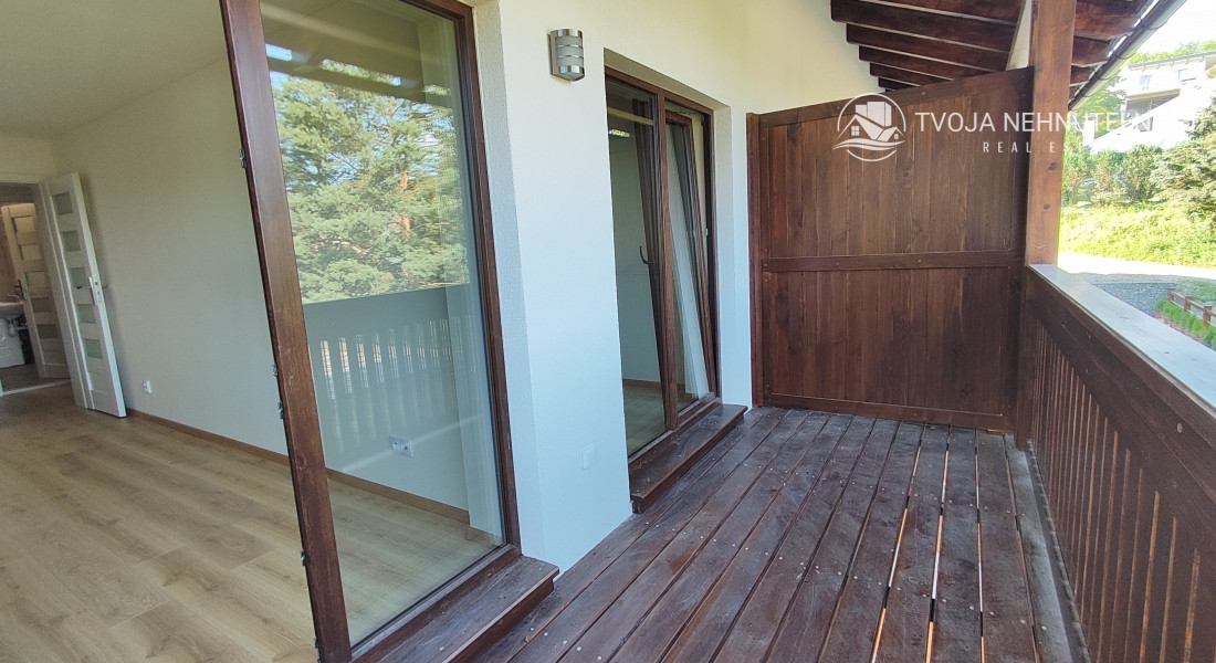 Luxusná novostavba šiestich rodinných domov v radovej zástavbe Domaša-Valkov s výhľadom na vodu, uprostred prírody