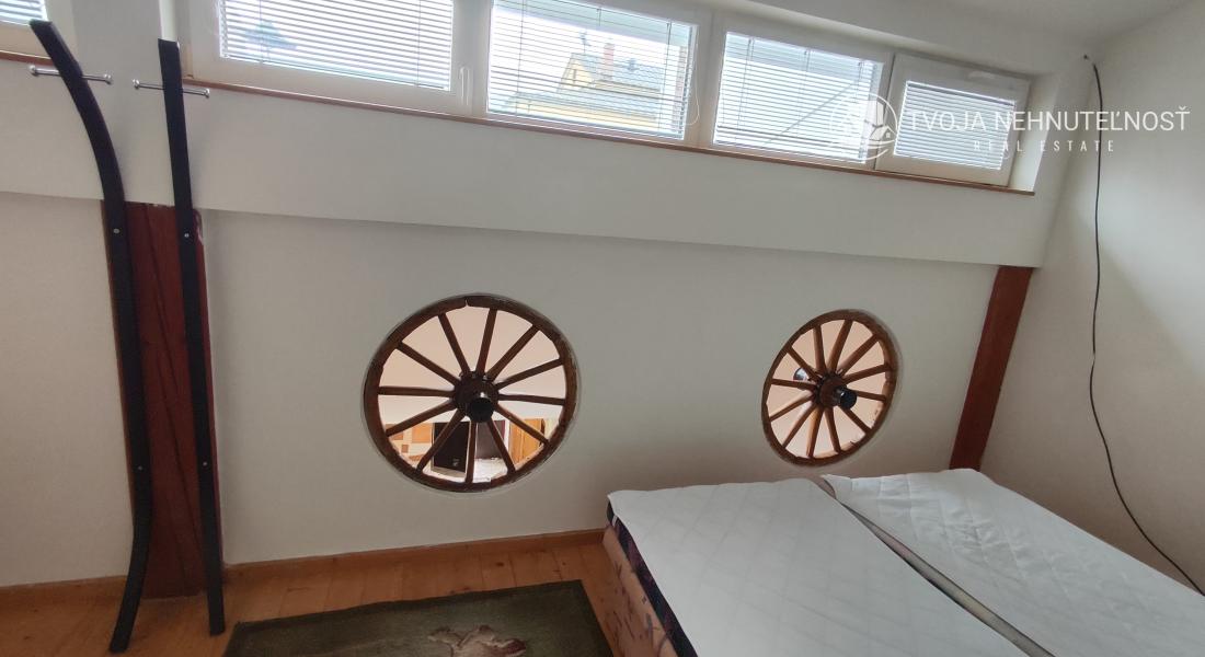 Prenajatý do 1.9.2024...2 izbový zariadený byt v centre mesta na Františkánskom námestí