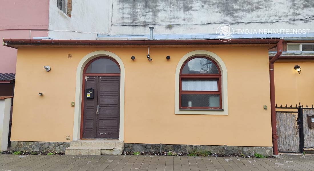 Prenajatý do 1.9.2024...2 izbový zariadený byt v centre mesta na Františkánskom námestí