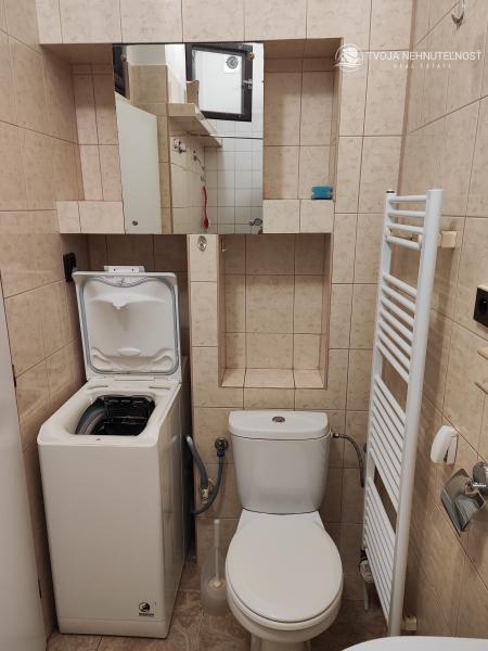 Prenajatý do 1.9.2024...2 izbový zariadený byt v centre mesta na Františkánskom námestí