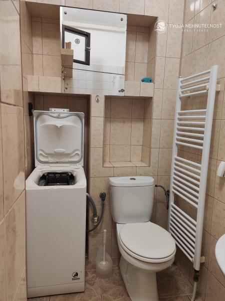 Prenajatý do 1.9.2024...2 izbový zariadený byt v centre mesta na Františkánskom námestí