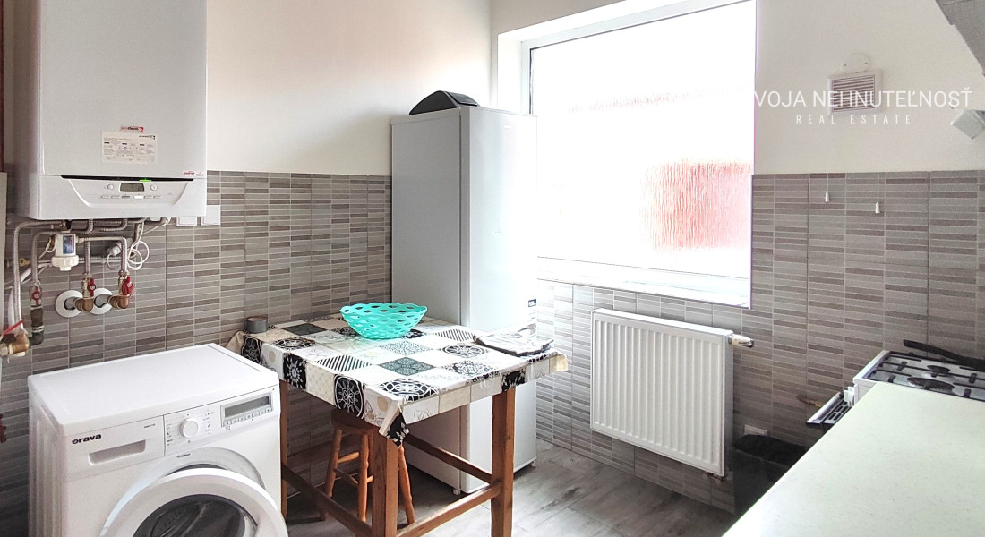 Voľný ihneď... priestranný bezbariérový 4 izbový byt s terasou v priamom centre Prešova, Františkánske námestie