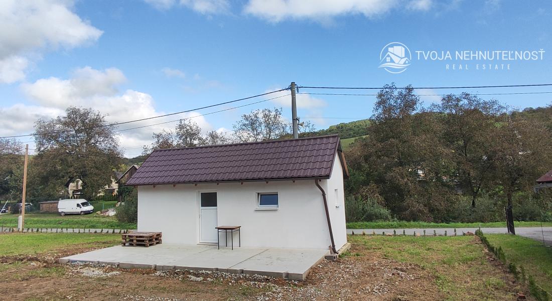 Prenajatý do 1.6.2026.... Malý romantický domček pre jedného, alebo pár, na pozemku 800 m2