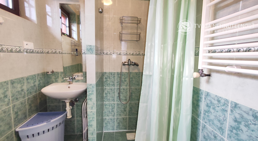 Prenajatý do 1.4.2025...samostatný 2 izbový byt v rodinnom dome v mestskej časti Surdok