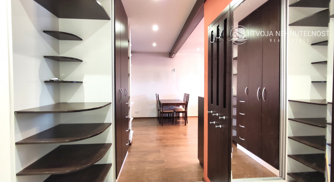 Prenajatý do 1.6.2026 .... krásny 3 izbový mezonetový byt v nadstavbe Budovateľská ulica