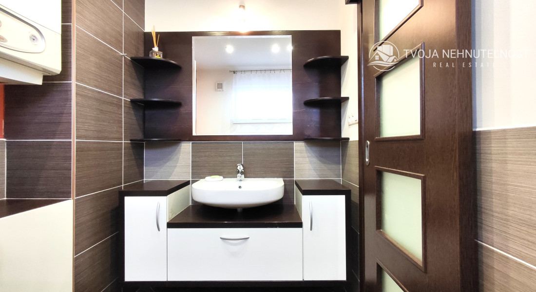 Prenajatý do 1.6.2026 .... krásny 3 izbový mezonetový byt v nadstavbe Budovateľská ulica