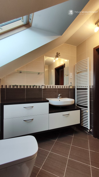 Prenajatý do 1.6.2026 .... krásny 3 izbový mezonetový byt v nadstavbe Budovateľská ulica