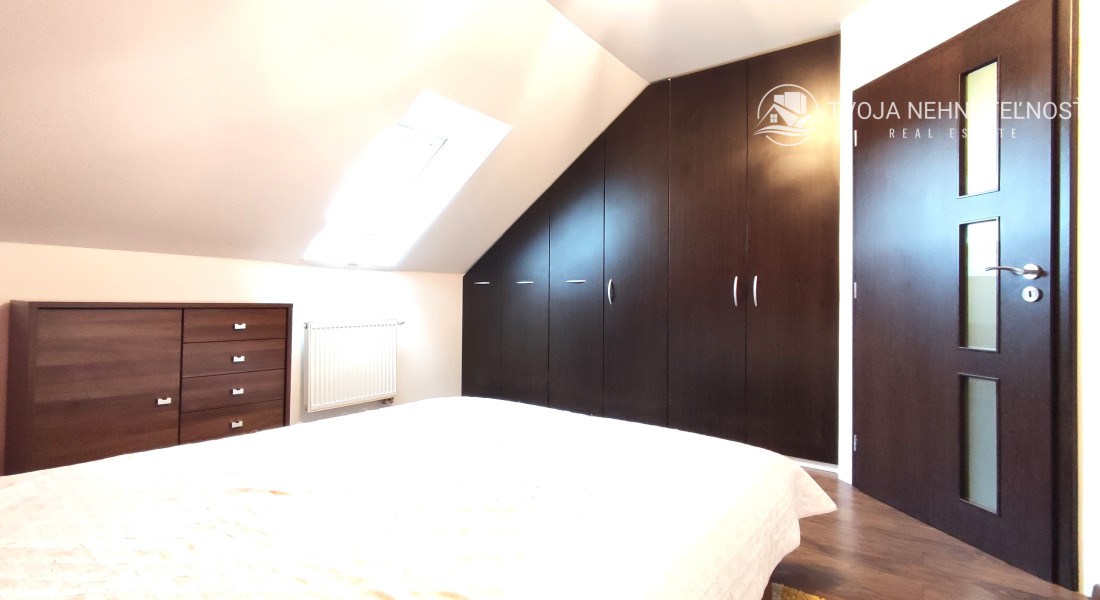 Prenajatý do 1.6.2026 .... krásny 3 izbový mezonetový byt v nadstavbe Budovateľská ulica