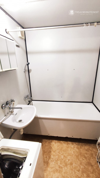 Prenajatý do 31.01.2026.... Prenájom 1 izbového bytu Sekčov Sibírska, čiastočne zariadený