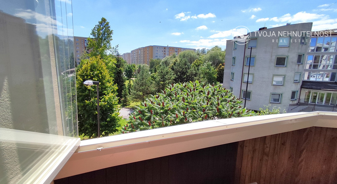 Prenajatý do 1.1.2026 ... Na prenájom skvelý 4 izbový byt v zabývanej novostavbe Tekeľova ulica Ľubotice (za OC MAX), zariadený s garážou, voľný ihneď