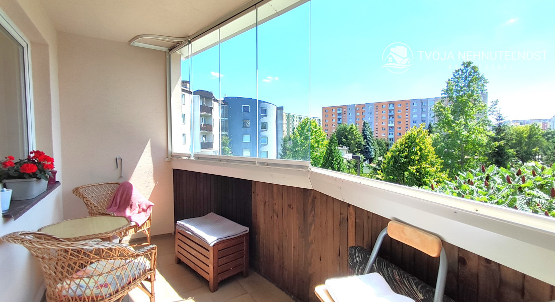 Prenajatý do 1.1.2026 ... Na prenájom skvelý 4 izbový byt v zabývanej novostavbe Tekeľova ulica Ľubotice (za OC MAX), zariadený s garážou, voľný ihneď