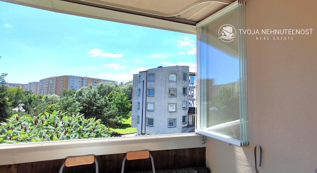 Prenajatý do 1.1.2026 ... Na prenájom skvelý 4 izbový byt v zabývanej novostavbe Tekeľova ulica Ľubotice (za OC MAX), zariadený s garážou, voľný ihneď