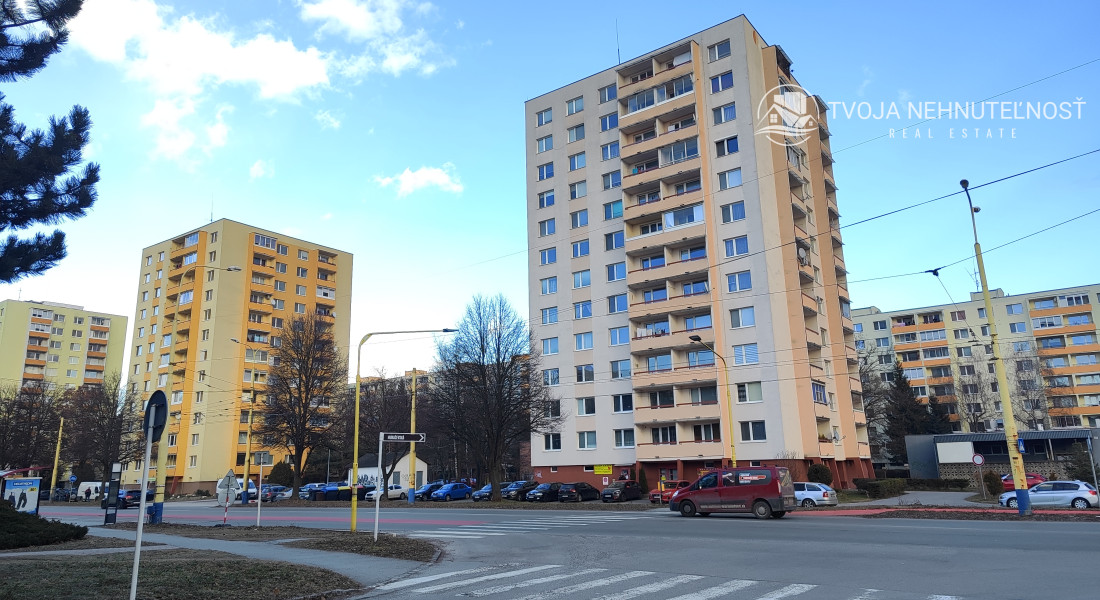 Prenajatý do 30.05.2026... útulný zariadený 3 izbový byt Sídlisko 3  - s dvomi loggiami, Prešov ul. Prostejovská