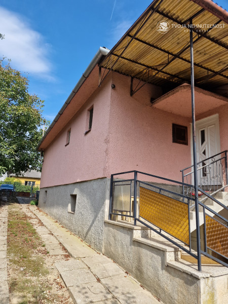 Perspektívny malý rodinný domček na budúcu realizáciu bývania podľa vlastných predstáv, Drienovská Nová Ves, intravilán