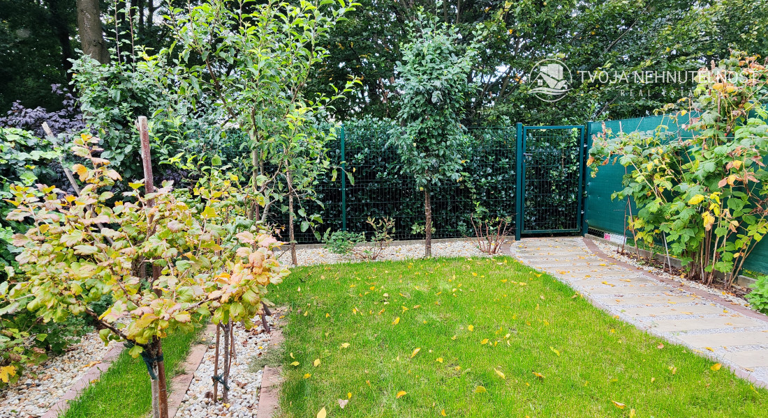 Skvelý 4 izbový poschodový dom Tichá Dolina ulica Pri Delni, zabývaná novostavba z roku 2014, čiastočne zariadený