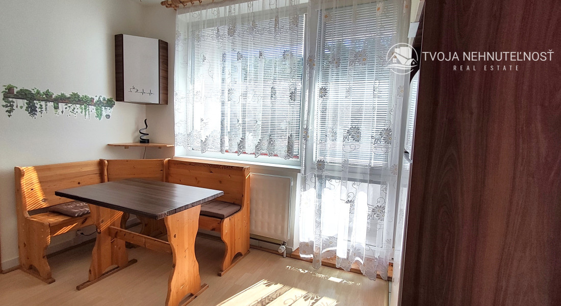 Prenajatý do 30.05.2026... útulný zariadený 3 izbový byt Sídlisko 3  - s dvomi loggiami, Prešov ul. Prostejovská