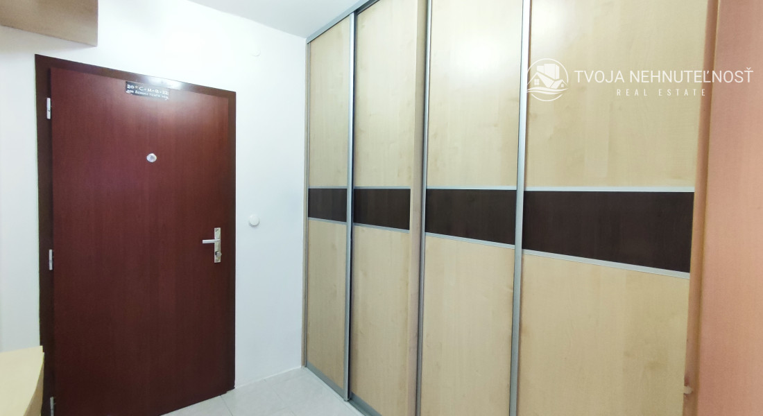 Prenajatý do 30.05.2026... útulný zariadený 3 izbový byt Sídlisko 3  - s dvomi loggiami, Prešov ul. Prostejovská