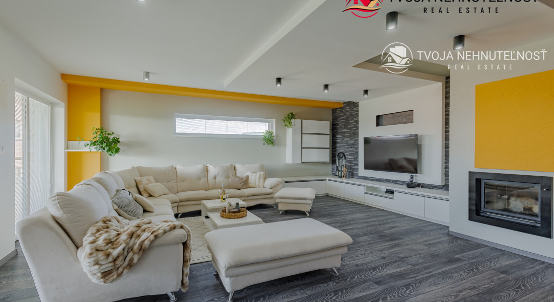 REZERVOVANÝ.....Luxusný dom so záhradou a dvojgarážou, kompletne zariadený, zabývaná novostavba