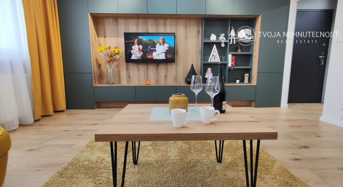 Prenajatý do 1.1.2026....Exkluzívny 2 izbový byt po kompletnej dizajnovej rekonštrukcii na Sekčove, 60 m2