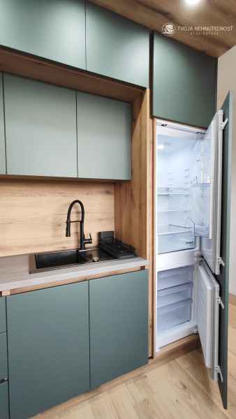 Prenajatý do 1.1.2026....Exkluzívny 2 izbový byt po kompletnej dizajnovej rekonštrukcii na Sekčove, 60 m2