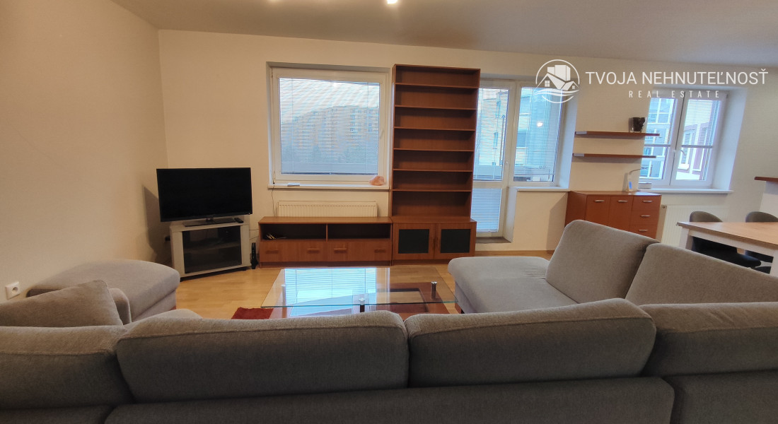 Prenajatý do 1.1.2026 ... Na prenájom skvelý 4 izbový byt v zabývanej novostavbe Tekeľova ulica Ľubotice (za OC MAX), zariadený s garážou, voľný ihneď