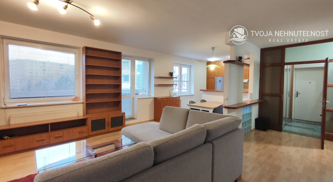 Prenajatý do 1.1.2026 ... Na prenájom skvelý 4 izbový byt v zabývanej novostavbe Tekeľova ulica Ľubotice (za OC MAX), zariadený s garážou, voľný ihneď