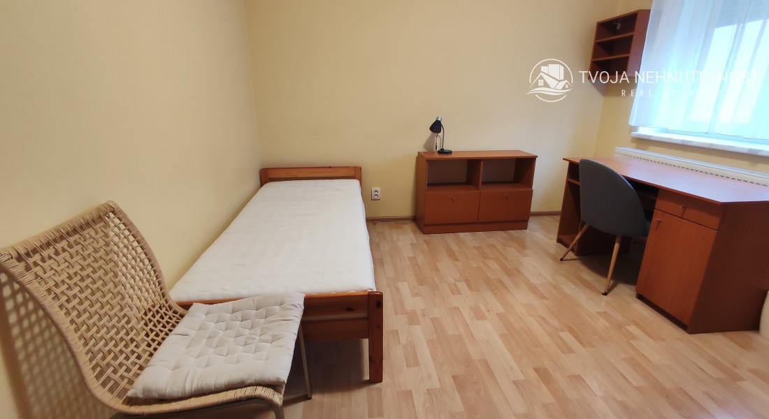 Prenajatý do 1.1.2026 ... Na prenájom skvelý 4 izbový byt v zabývanej novostavbe Tekeľova ulica Ľubotice (za OC MAX), zariadený s garážou, voľný ihneď