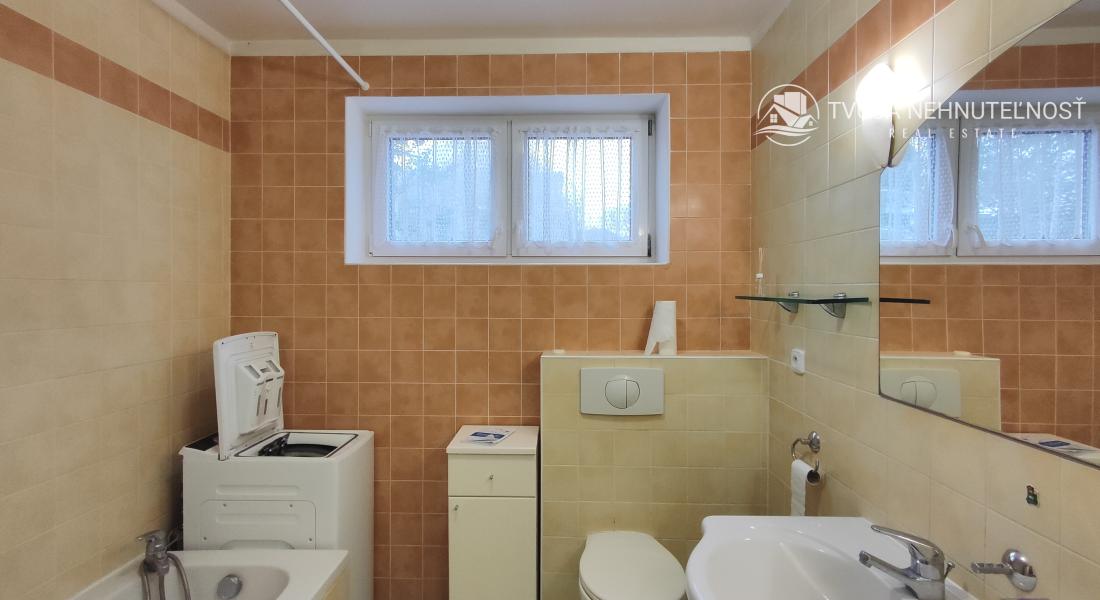 Prenajatý do 1.1.2026 ... Na prenájom skvelý 4 izbový byt v zabývanej novostavbe Tekeľova ulica Ľubotice (za OC MAX), zariadený s garážou, voľný ihneď