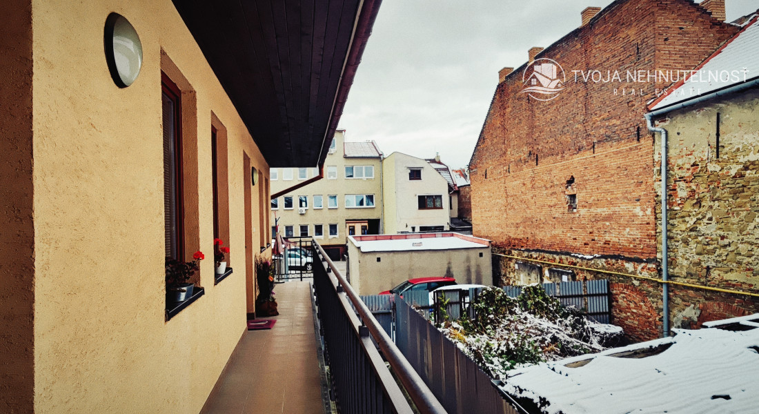 Priestor na prenájom na Hlavnej ulici vo dvore - I.poschodie