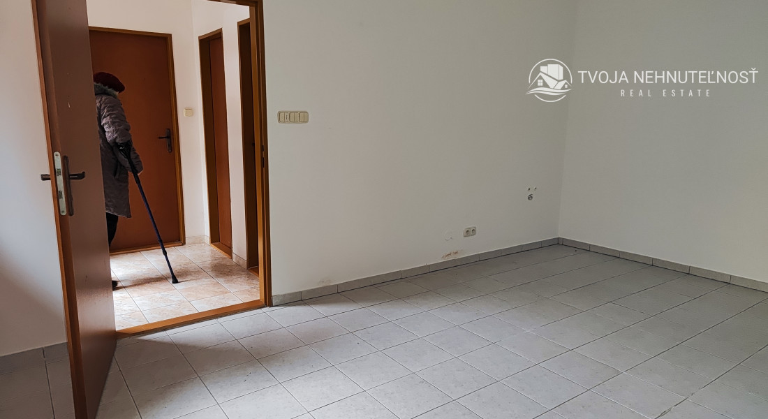 Priestor na prenájom na Hlavnej ulici vo dvore - prízemie